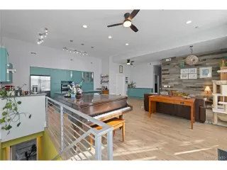 Photo #5: 9893453 Listing 