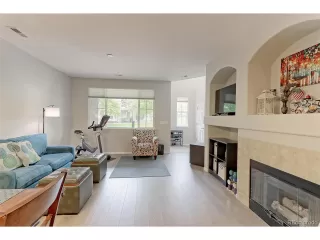 Photo #5: 9893802 Listing