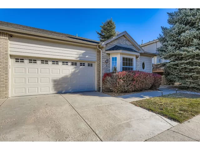 MLS: 9894940 Condo For Sale