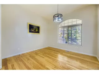 Photo #4: 9894940 Listing