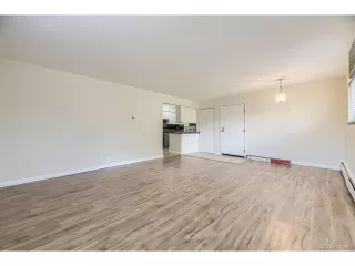 Photo #4: 9895196 Listing