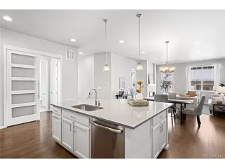 Photo #5: 9895440 Listing 