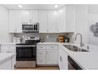 Photo #6: 9896769 Listing