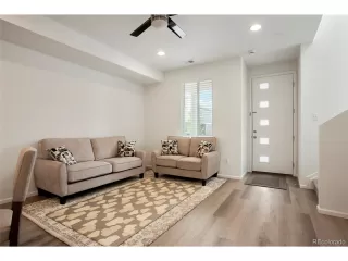 Photo #3: 9900029 Listing