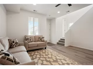 Photo #4: 9900029 Listing