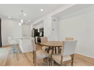 Photo #6: 9900029 Listing