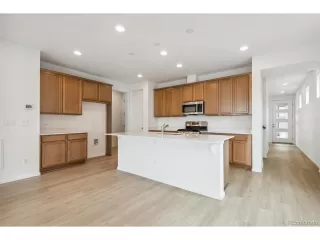 Photo #4: 9900635 Listing