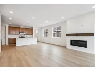Photo #6: 9900635 Listing
