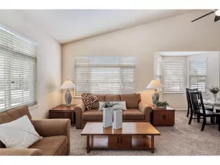 Photo #5: 9900899 Listing