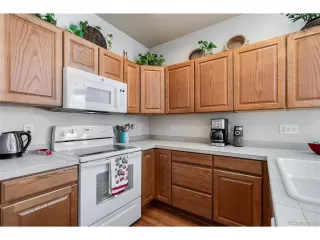 Photo #6: 9900899 Listing