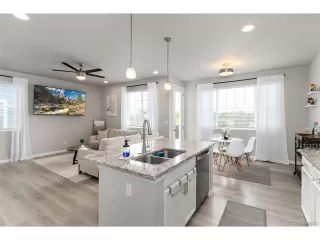 Photo #4: 9901056 Listing