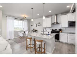 Photo #6: 9901056 Listing