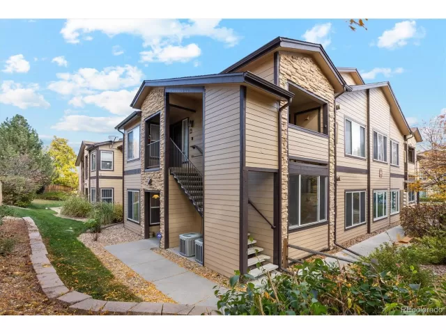 MLS: 9903678 Condo For Sale