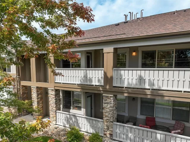 MLS: 9905453 Condo For Sale