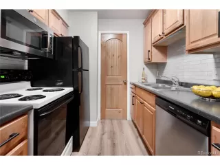 Photo #5: 9906169 Listing