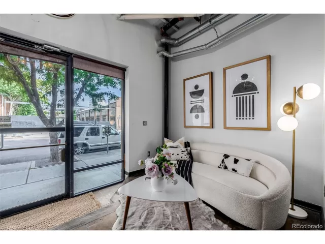 MLS: 9906509 Condo For Sale