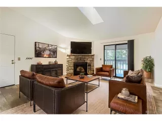 Photo #2: 9906540 Listing