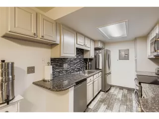 Photo #5: 9906540 Listing