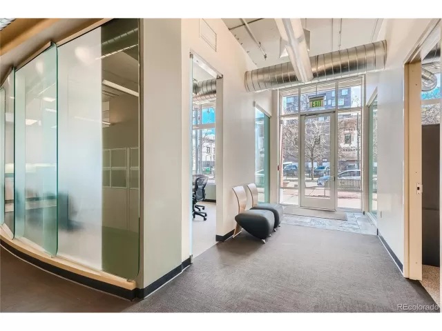 MLS: 9906857 Condo For Sale