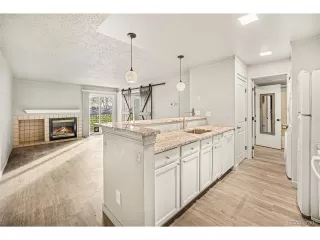 Photo #6: 9907248 Listing