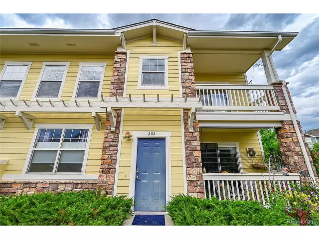 MLS: 9908279 Condo For Sale