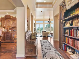 Photo #4: 9911117 Listing