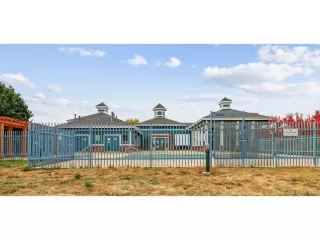 Photo #5: 9914001 Listing