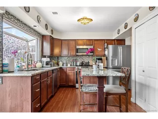 Photo #6: 9917330 Listing