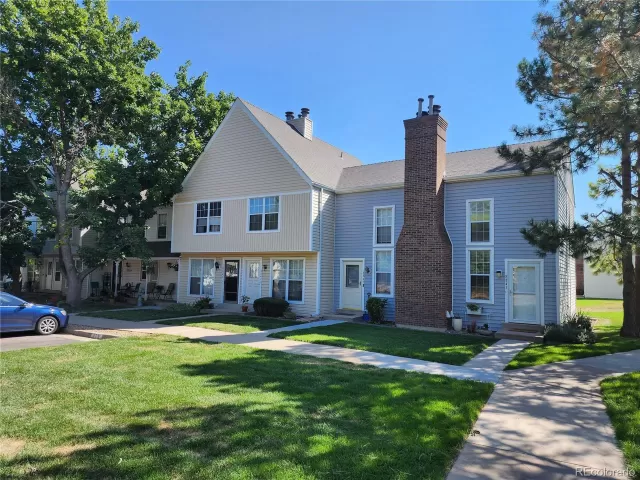 MLS: 9917865 Condo For Sale