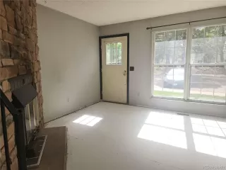 Photo #6: 9917865 Listing