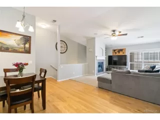 Photo #4: 9919199 Listing