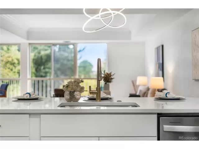 MLS: 9919319 Condo For Sale