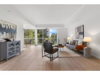 Photo #3: 9919319 Listing