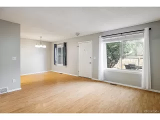 Photo #6: 9919672 Listing 