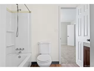 Photo #5: 9921185 Listing