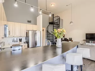 Photo #5: 9921519 Listing 