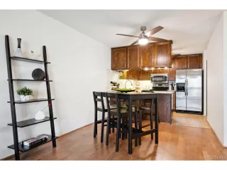 Photo #5: 9921850 Listing