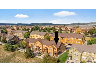 Photo #4: 9922350 Listing