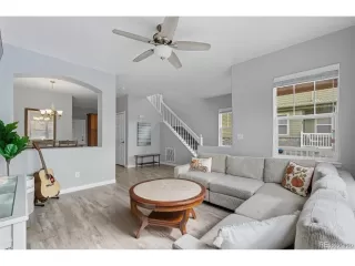 Photo #6: 9922350 Listing