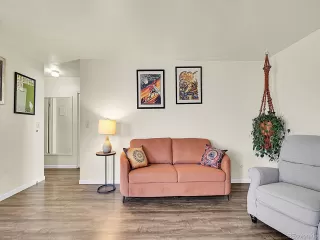 Photo #4: 9922884 Listing