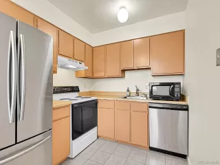 Photo #5: 9922884 Listing