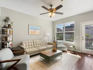 Photo #3: 9926089 Listing