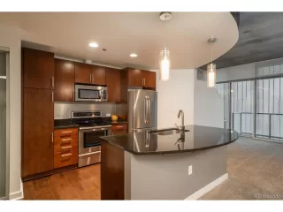 Photo #5: 9926421 Listing