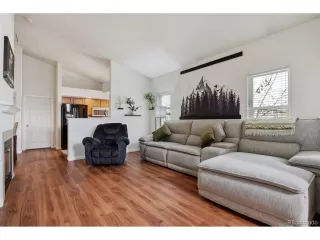 Photo #6: 9928601 Listing