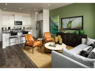 Photo #3: 9929128 Listing