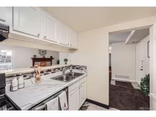 Photo #5: 9929281 Listing 