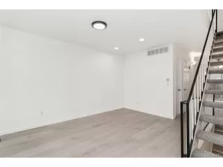 Photo #2: 9930418 Listing 