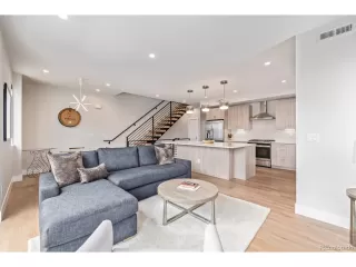 Photo #5: 9933939 Listing 