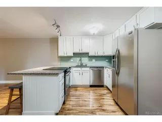 Photo #5: 9936957 Listing 