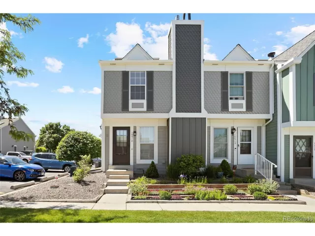 MLS: 9938574 Condo For Sale